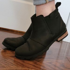 Sorel chelsea boots